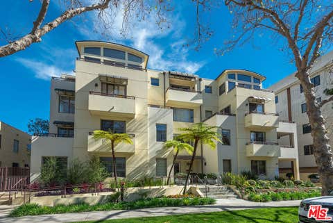Photo of 130 N Swall Drive #201, Beverly Hills, CA 90211 (MLS # 26876075)