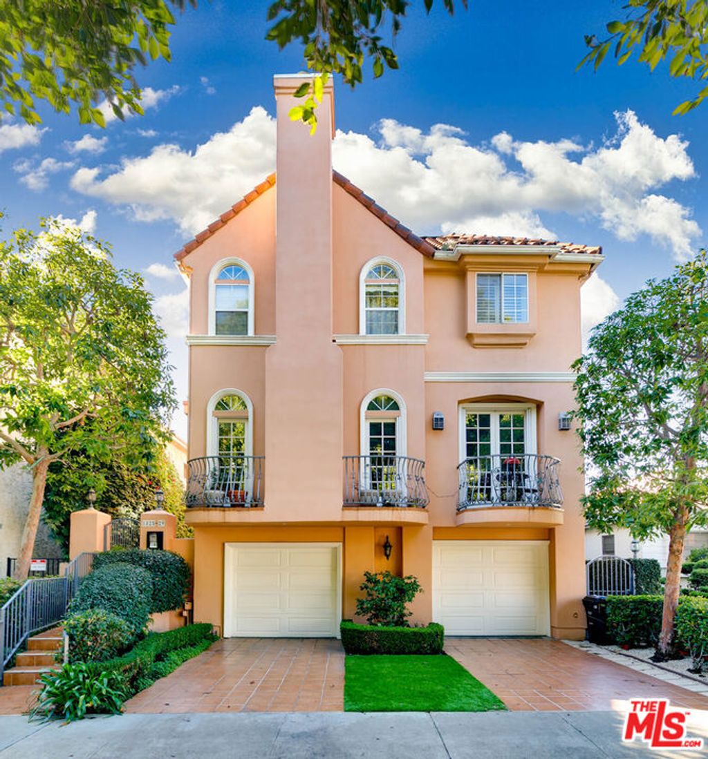 Photo of 1827 Barry Avenue #2, Los Angeles, CA 90025 (MLS # 26635307)