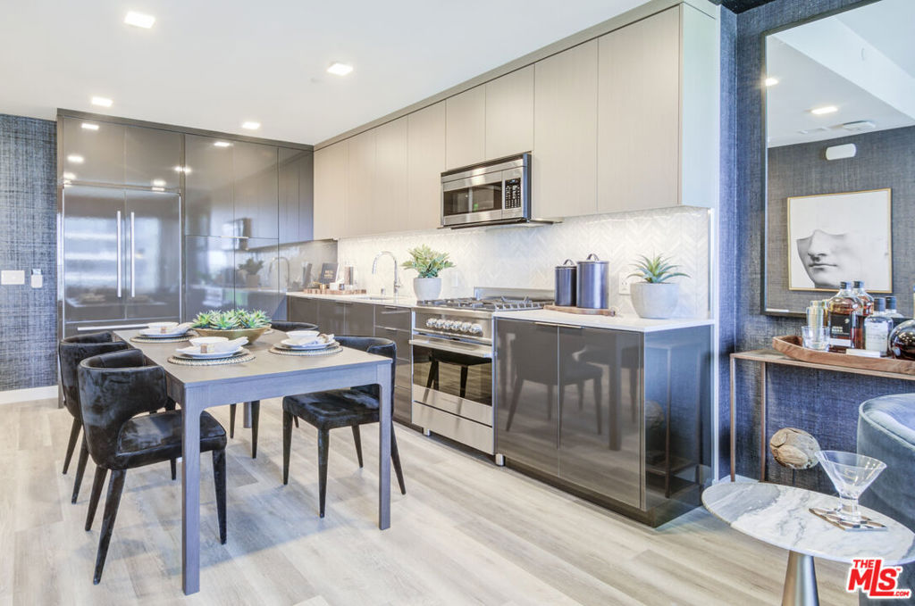 olive street - Residential Lease
