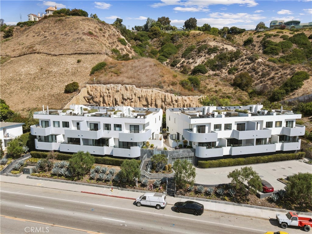 22065 Pacific Coast Hwy Hwy 3, Malibu CA 90265