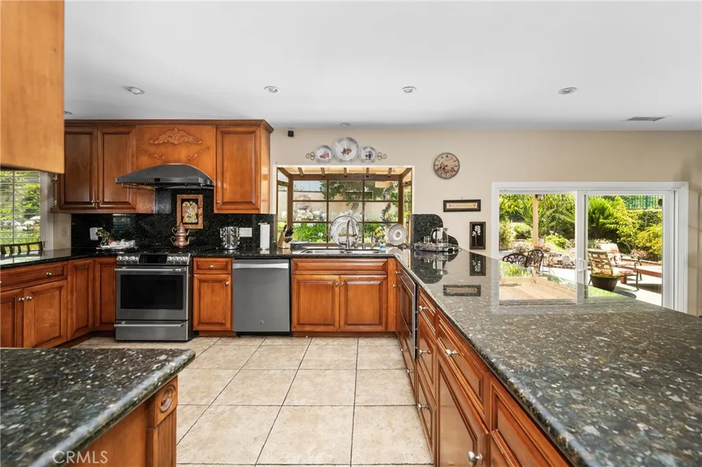 Anaheim Hills, California 92807, United States, 3 Bedrooms Bedrooms, ,3 BathroomsBathrooms,Residential,Active,161077