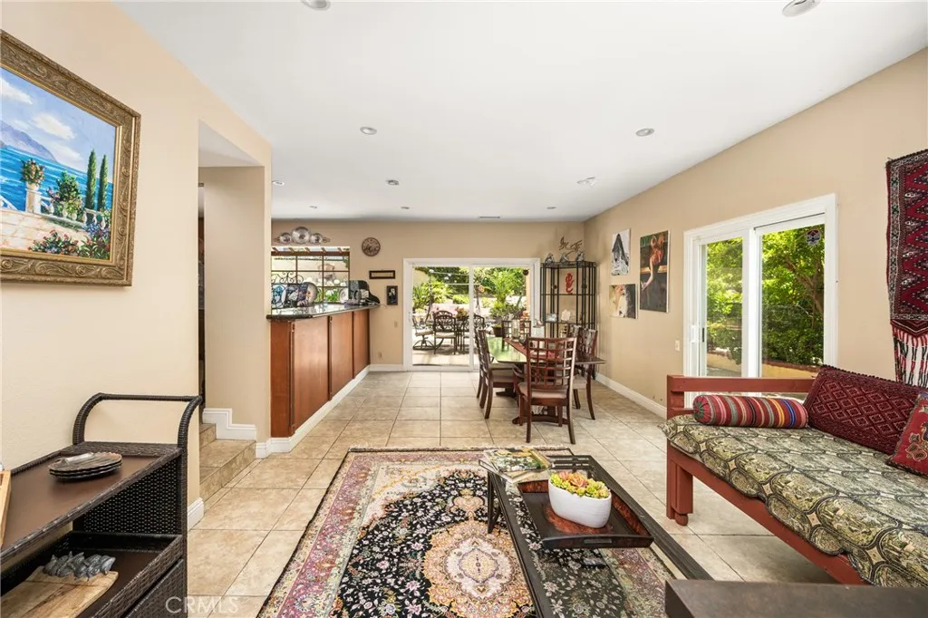 Anaheim Hills, California 92807, United States, 3 Bedrooms Bedrooms, ,3 BathroomsBathrooms,Residential,Active,161077