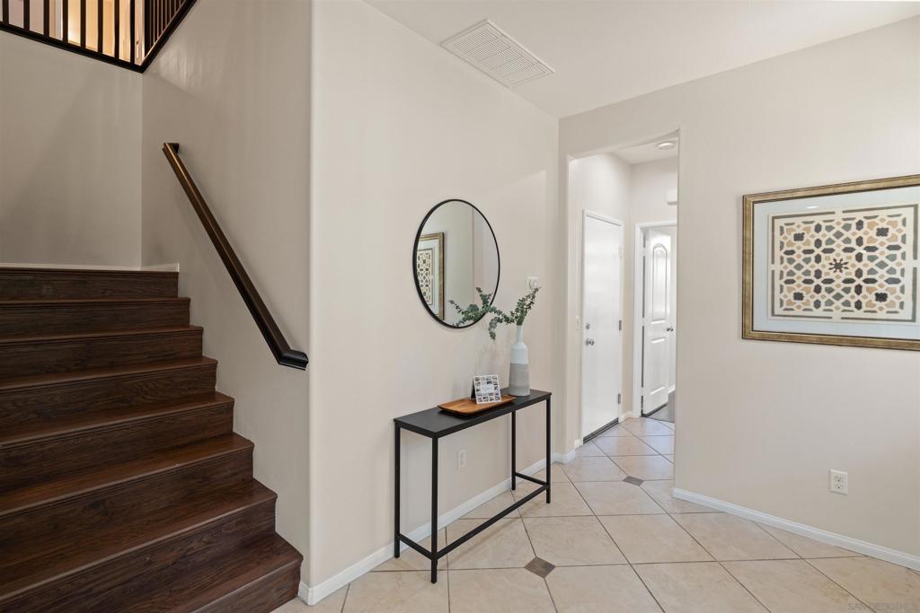 868 Hailey Ct.