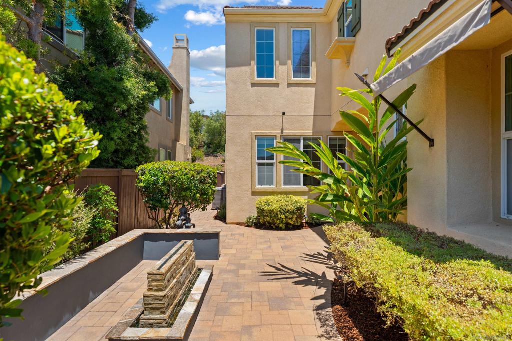 868 Hailey Ct.