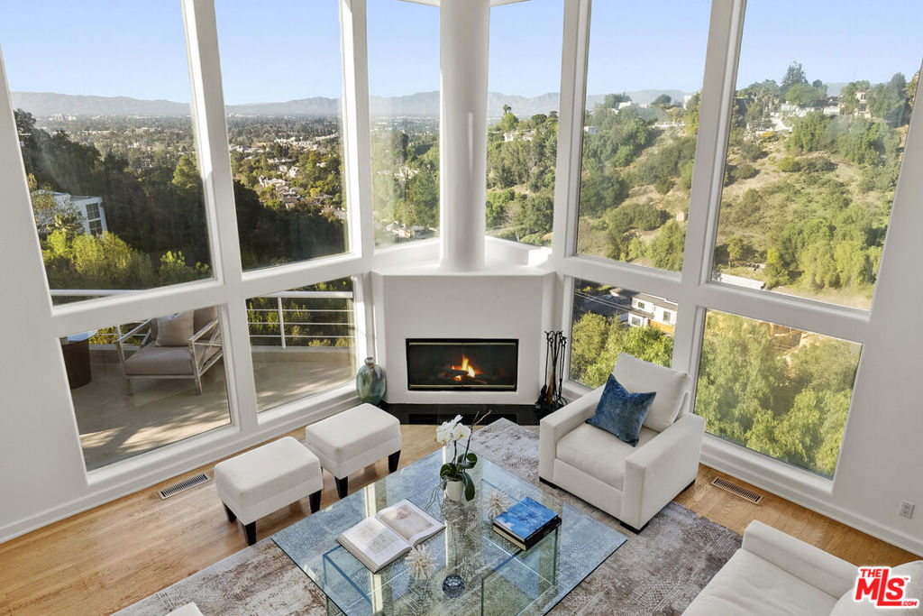 3670 Avenida Del Sol