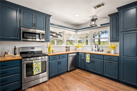 Tiny photo for 550 Villa Lots Rd Rd, Paso Robles, CA 93446 (MLS # NS26140696)