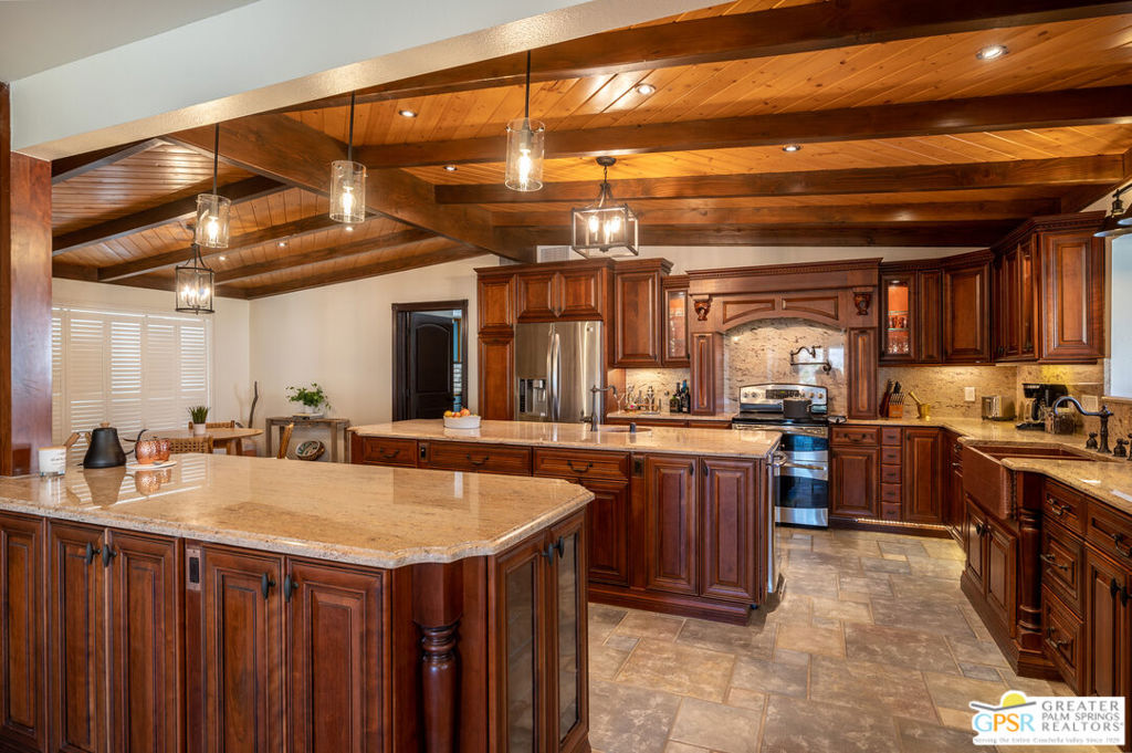 Country Club - Residential