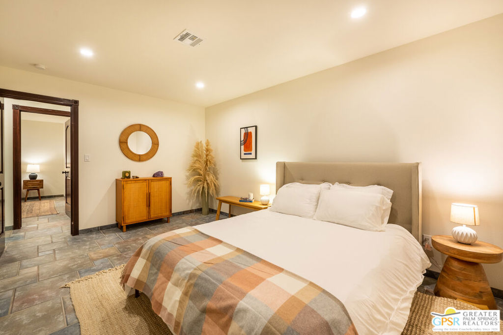 Country Club - Residential