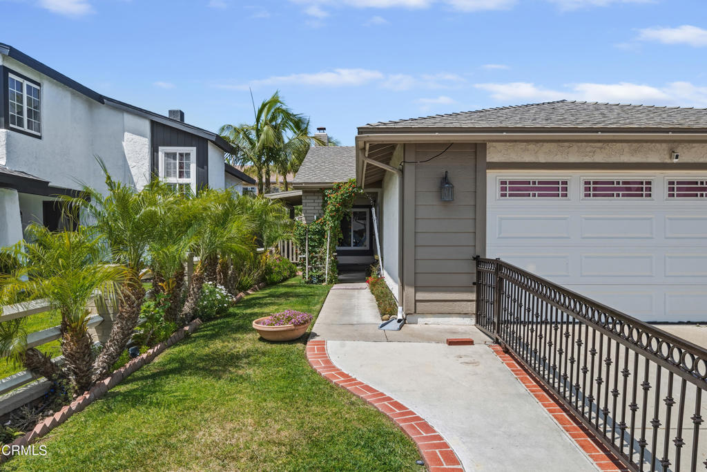 2221 Gershwin Place