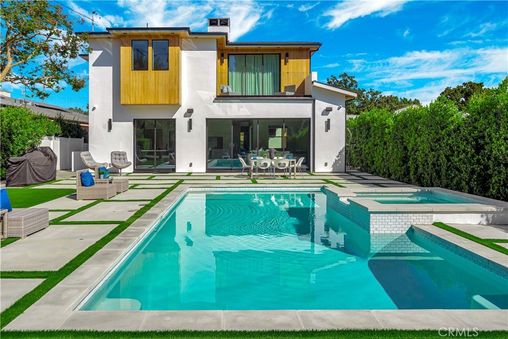 16706 Magnolia