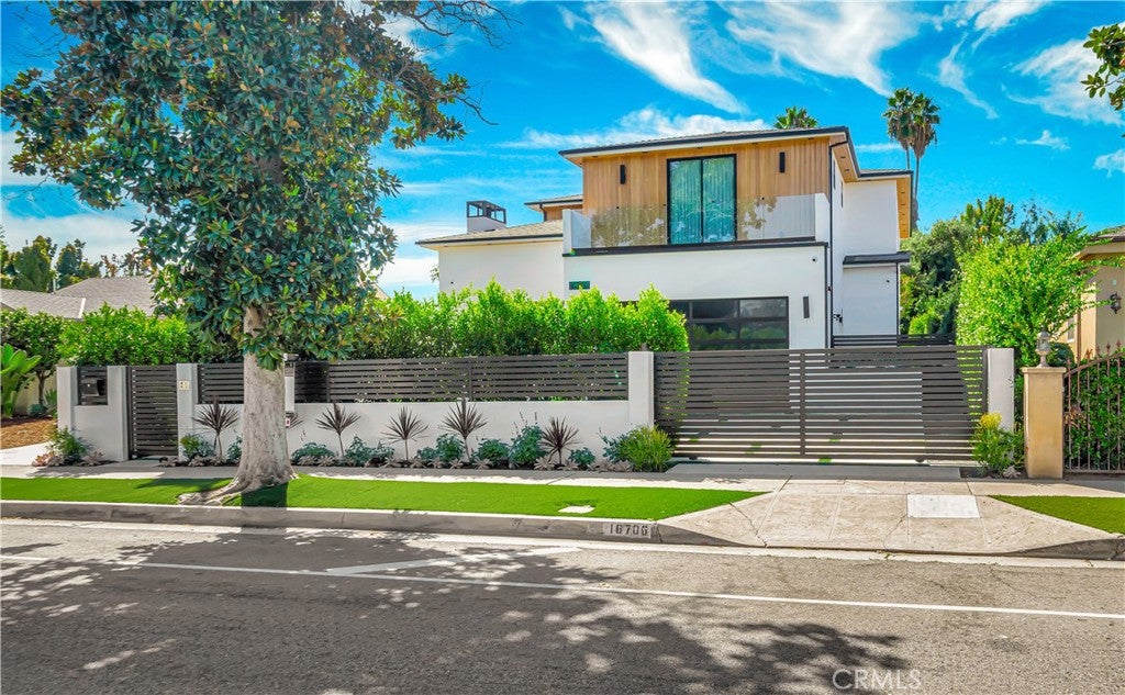 16706 Magnolia