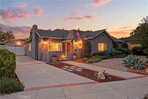Photo of 405 N Sunnyslope Avenue, Pasadena, CA 91107 (MLS # SR26181992)