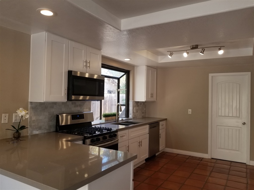 Beautifully remodeled 4 bedroom home on a large elevated lot, cul-de-sac location, backs to National Forest...this home has it all! Light and bright BRAND NEW kitchen with Samsung stainless appliances, lots of natural light, open floor plan,wood burning fireplace,fully fenced backyard (with seperate dog run), high ranking elementary school within blocks, everything that a family wants and needs. Community features pools, tennis courts, horse facilities, parks, hiking, and golf course & .46 ACRE LOT! Neighborhoods: San Diego Country Estates Equipment: Garage Door Opener, Range/Oven Other Fees: 0 Sewer: Sewer Connected Topography: GSL