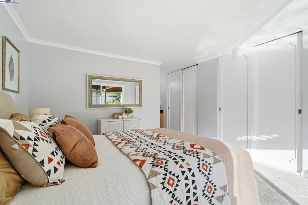 SUMMERSET - Residential