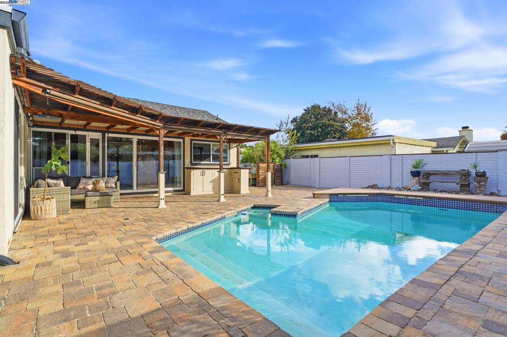 SUMMERSET - Residential