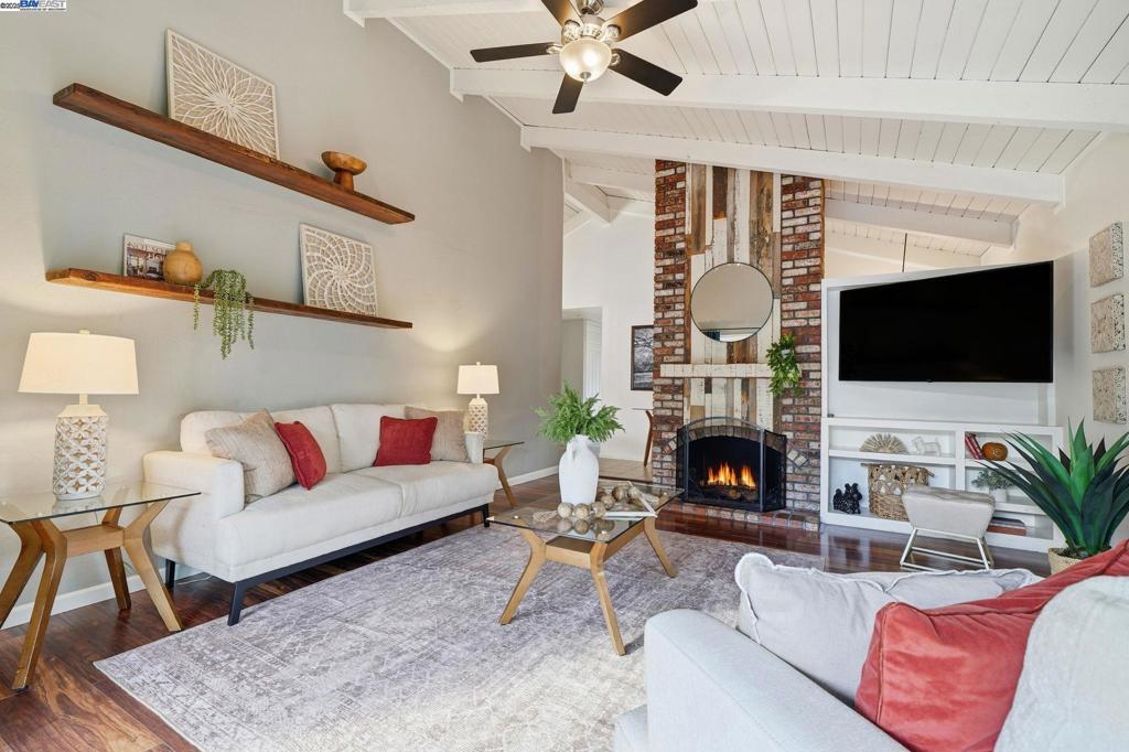 SUMMERSET - Residential