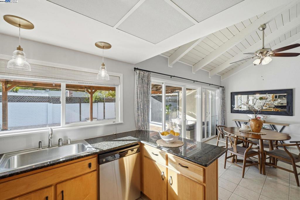 SUMMERSET - Residential