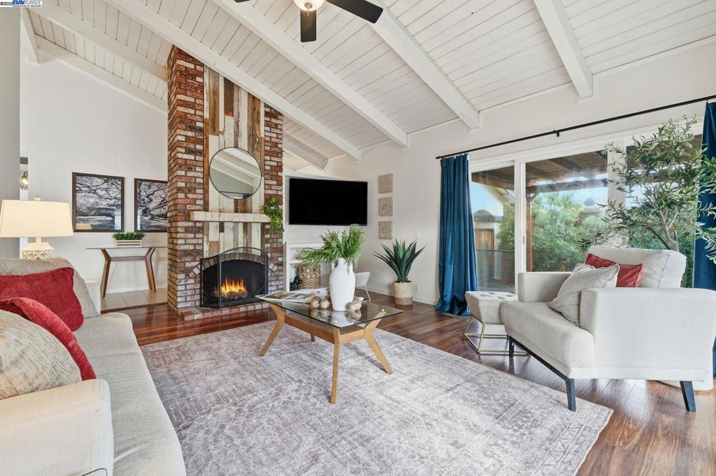 SUMMERSET - Residential