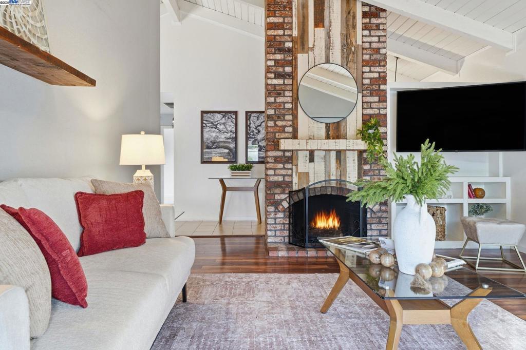 SUMMERSET - Residential