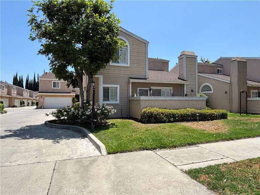 Welcome to this beautiful recently updated detached townhome in Winnetka. Spacious floor plan with high ceilings in living room and master bedroom. Property features include a beautiful kitchen with marmol countertops and tile flooring, laminate wood flooring throughout, a powder bath and full bathroom beautifully updated with a modern touch. Very spacious master suite with a walk-in closet and private bath. Other features include custom shutters on all windows, large private patio and a two-car attached garage. Well-kept complex with a large sparkling pool and spa. Close to shopping, dining and entertaining. Don't miss this great opportunity to call this place your home!!