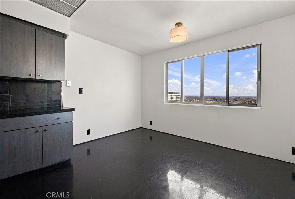 7250 Franklin Avenue 804