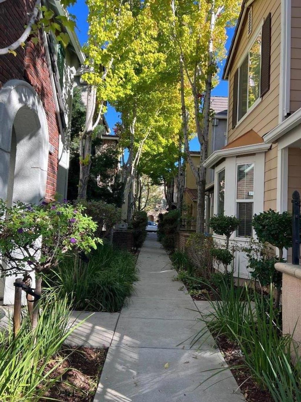 Photo of 1016 Sallie Lane, Tracy, CA 95376 (MLS # ML82026866)