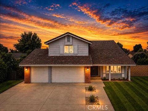 Photo of 2606 N PALM Avenue, Rialto, CA 92377 (MLS # CV26139843)