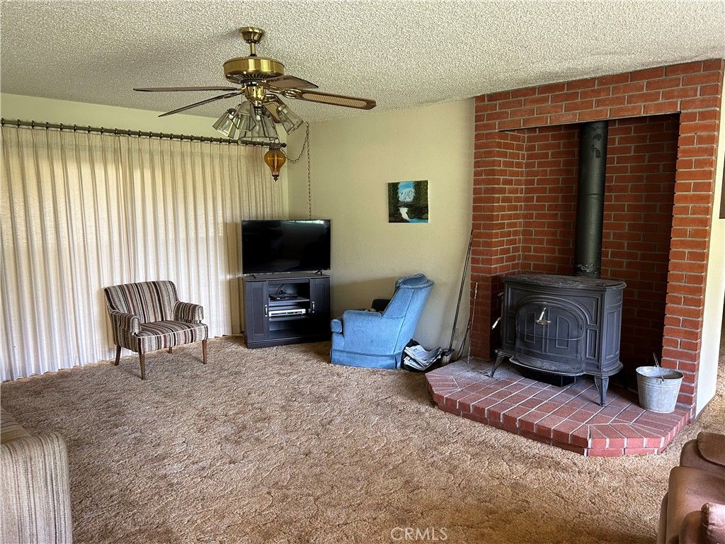listing image 130728844724388917428