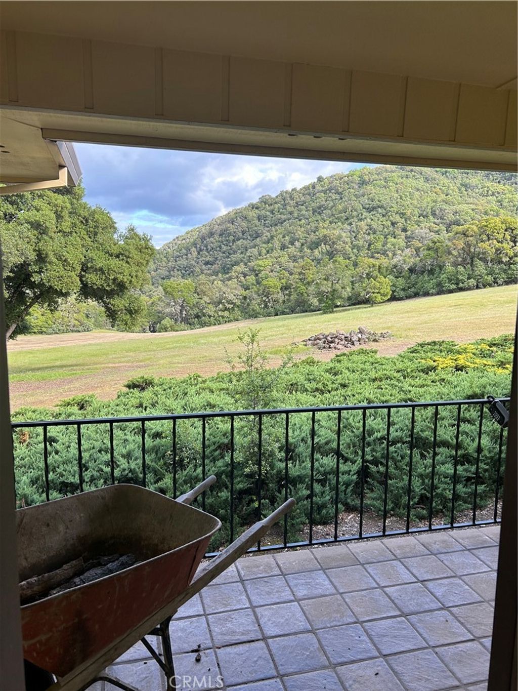 listing image 130721359835317493936
