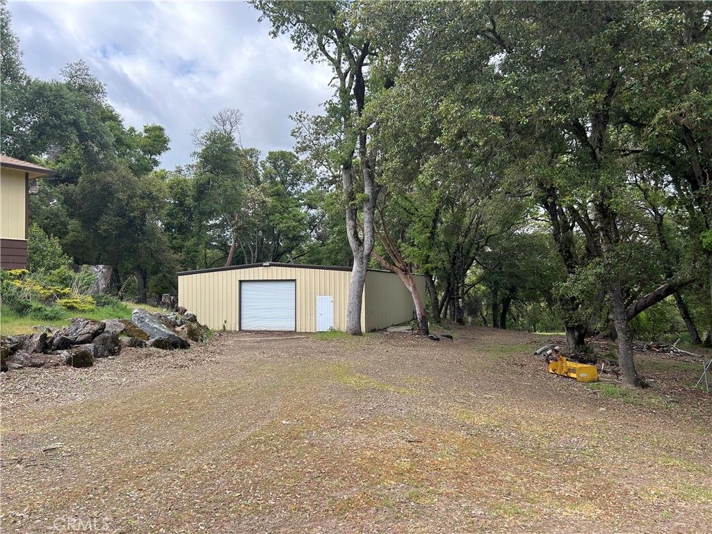 listing image 130720279811330561774