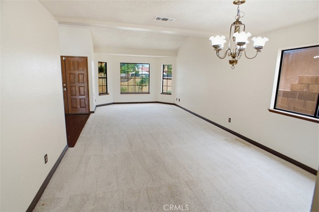 43836 Emile Zola Street