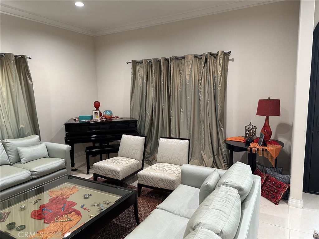 4377 Saltillo Street