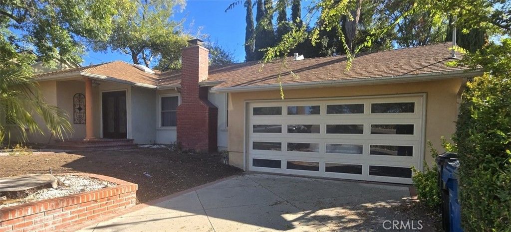 Photo of 4938 Angeles Crest Highway, La Canada Flintridge, CA 91011 (MLS # SR25250859)