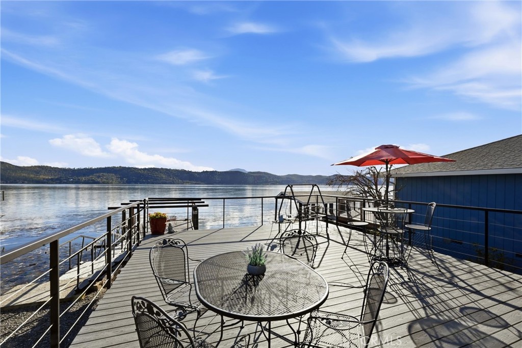 13379 Lakeshore Drive