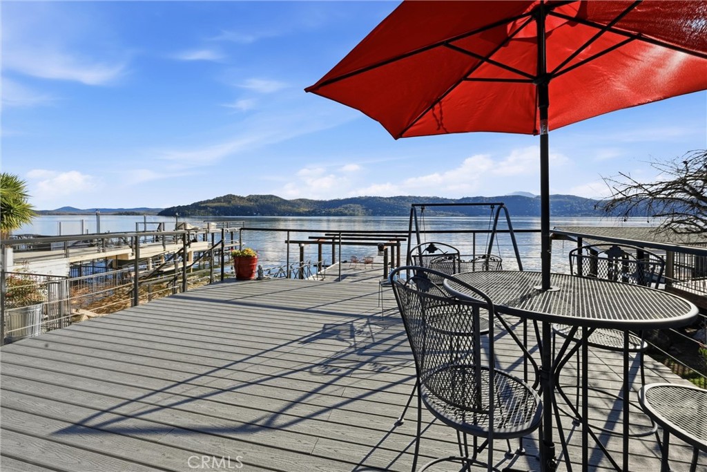 13379 Lakeshore Drive