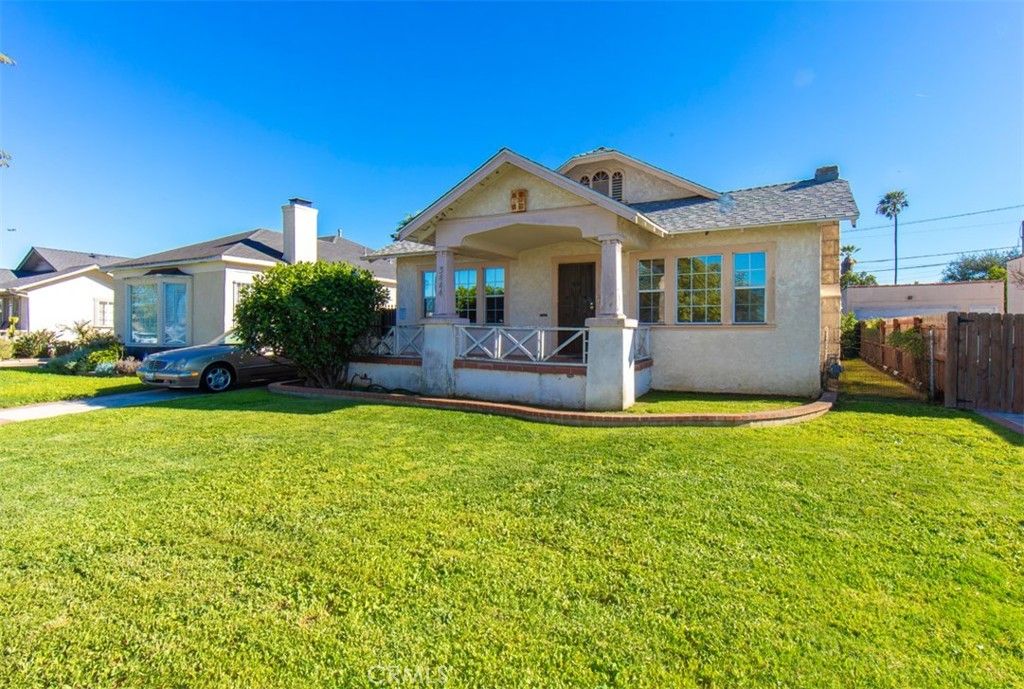 Photo of 3444 W 74th St, Los Angeles, CA 90043 (MLS # RS26037955)