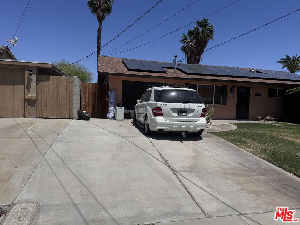 42720 Kansas Street