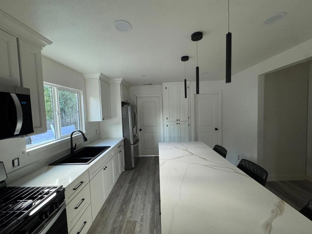 76 Sunset Court