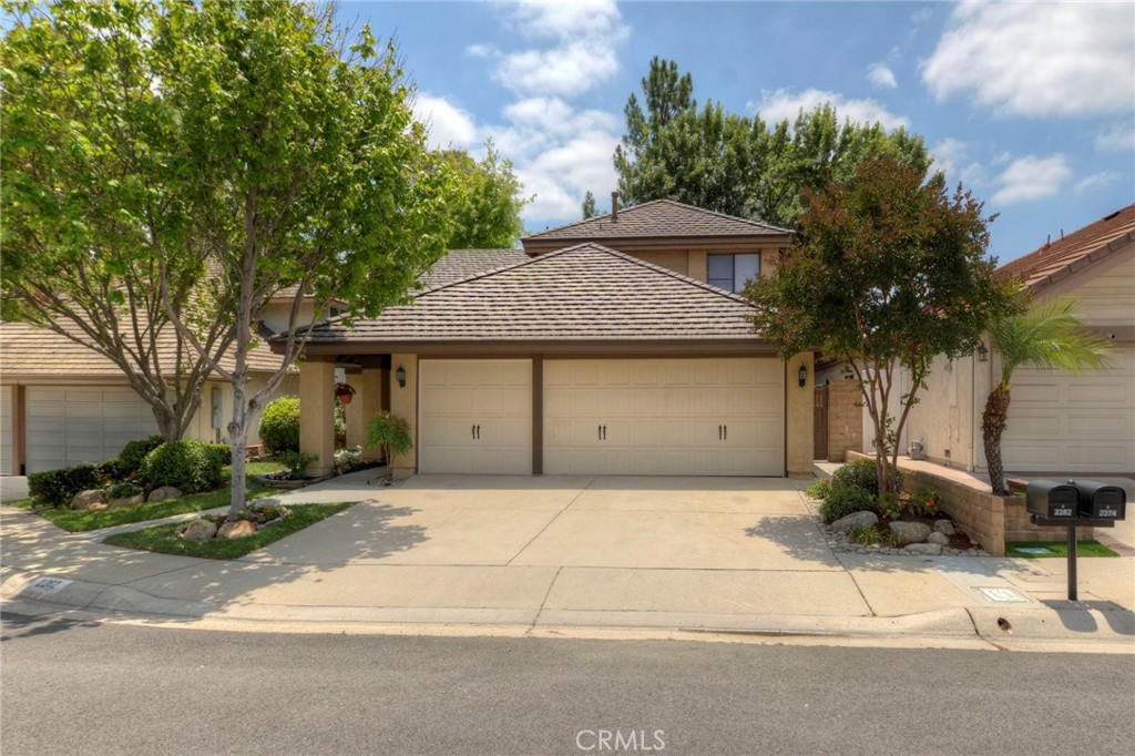 2282 Shadetree