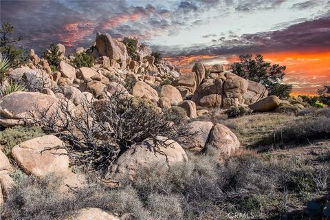 Photo of 6274 Omega, Yucca Valley, CA 92284 (MLS # JT26000019)