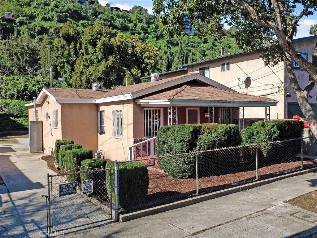 Photo of 240 N Avenue 49 Ave, Los Angeles, CA 90042 (MLS # PW26036979)