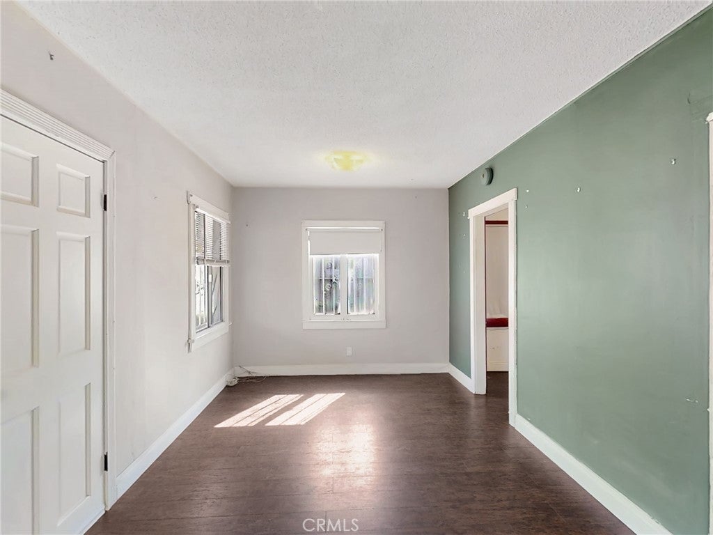 240 N Avenue 49
