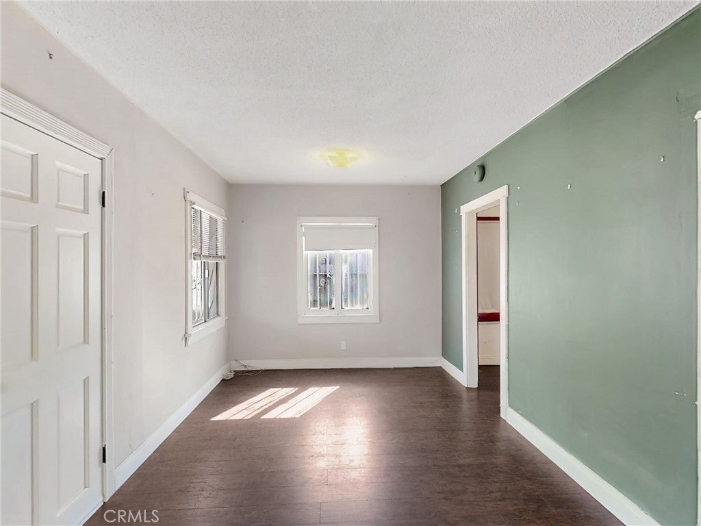 240 N Avenue 49