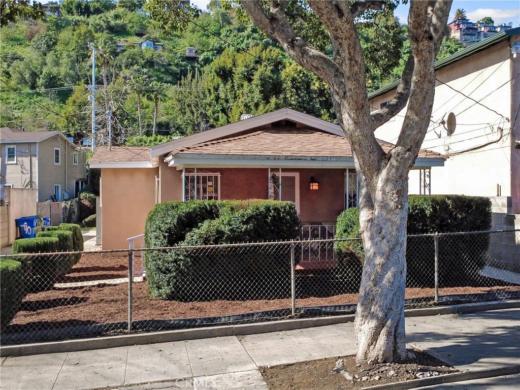 Photo of 240 N Avenue 49 Ave, Los Angeles, CA 90042 (MLS # PW26036979)