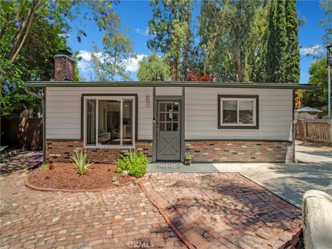 Photo of 5338 Campo Road, Woodland Hills, CA 91364 (MLS # SR26159754)
