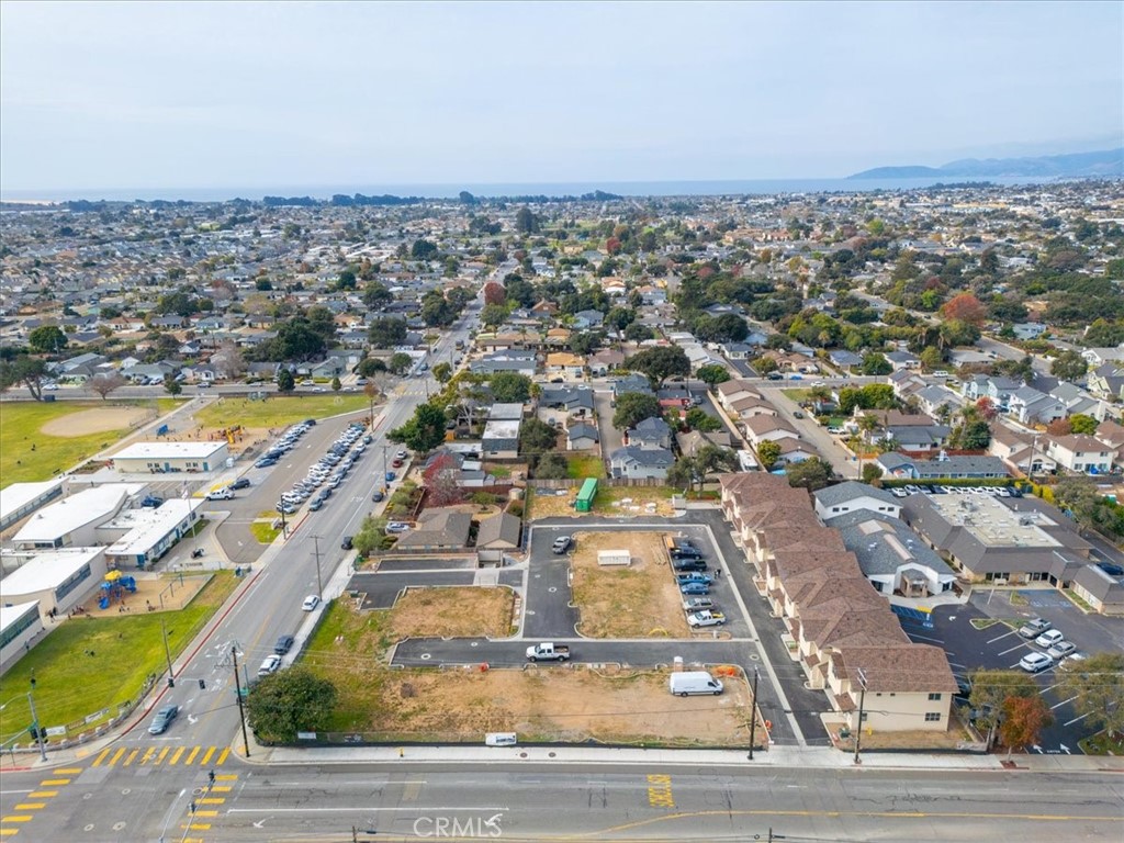 West of 101(1000) - Residential