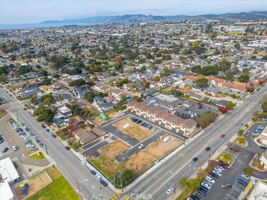 West of 101(1000) - Residential