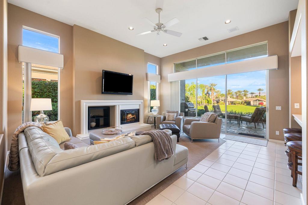 422 Desert Holly Drive