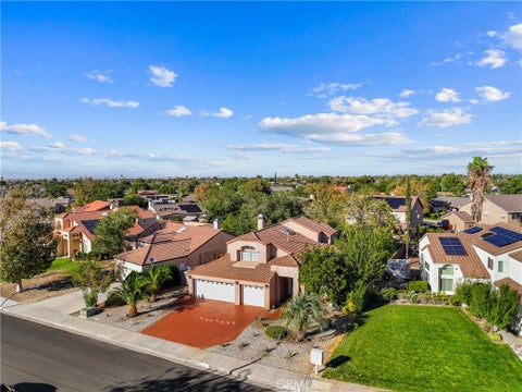 Photo of 37270 Carousel CIR, Palmdale, CA 93552 (MLS # SR26203305)