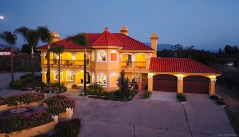 Photo of 34083 Vino Way Way, Temecula, CA 92591 (MLS # 260011927SD)